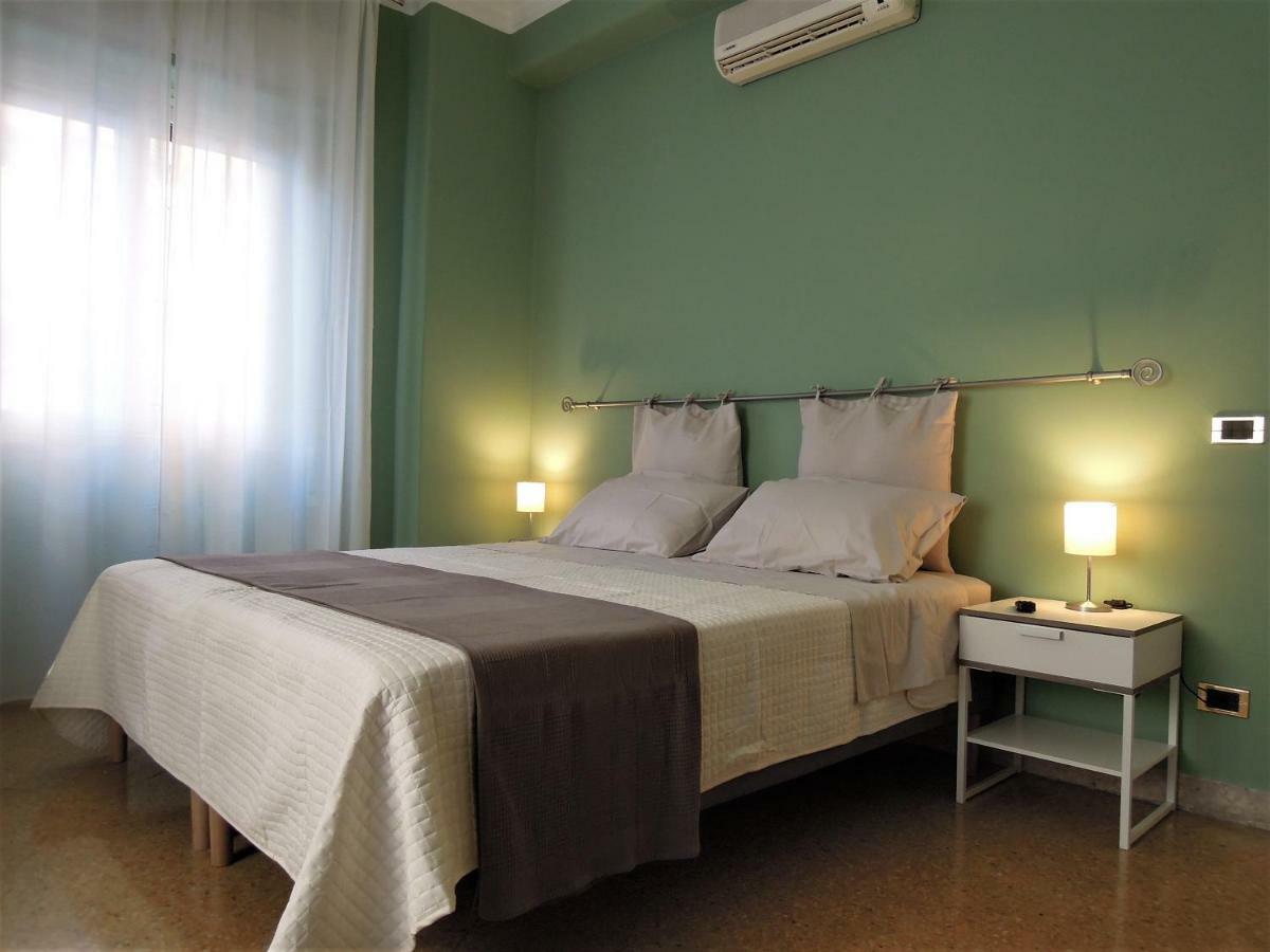 Elerà holiday apartment Palermo Esterno foto