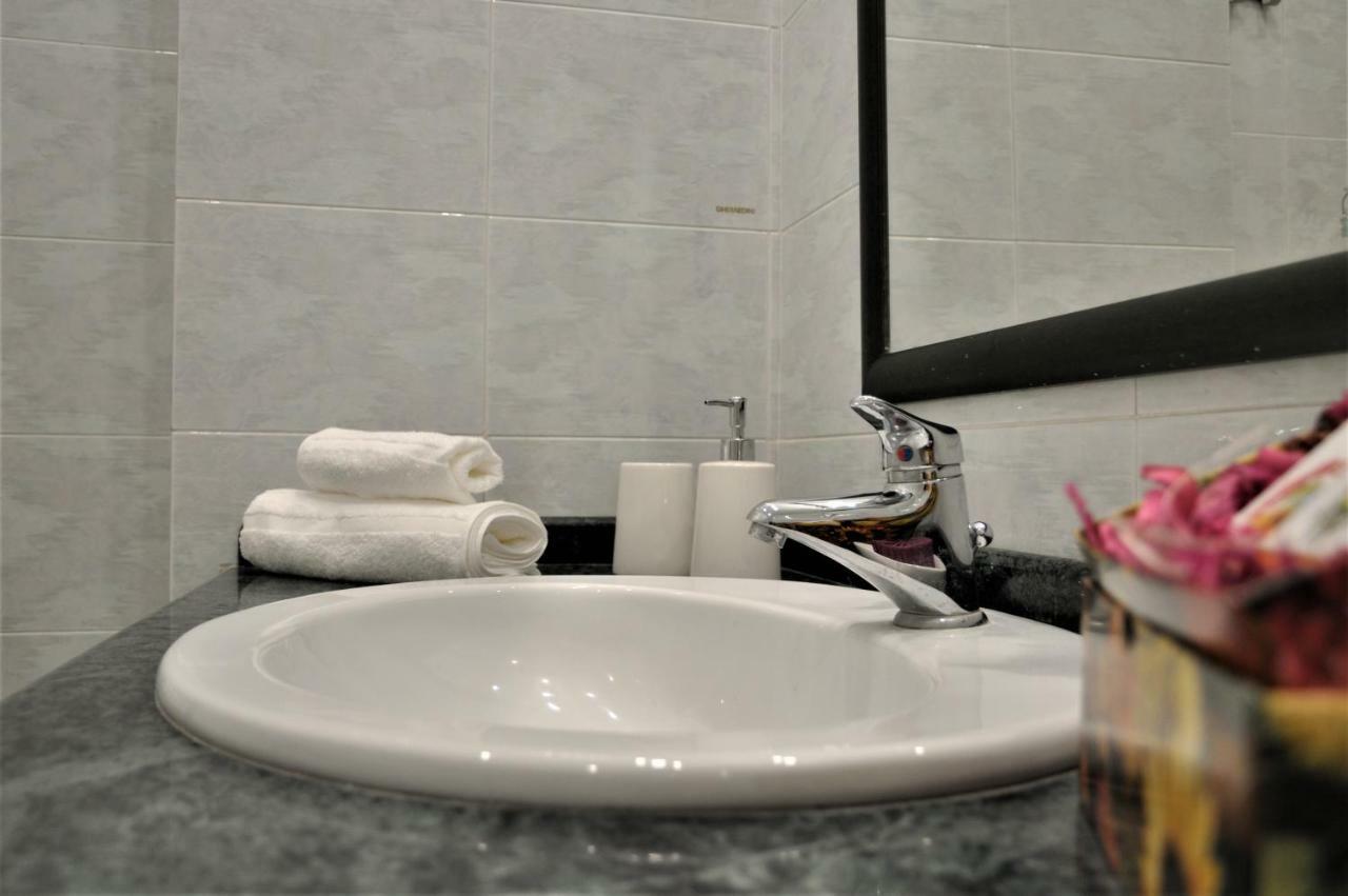 Elerà holiday apartment Palermo Esterno foto